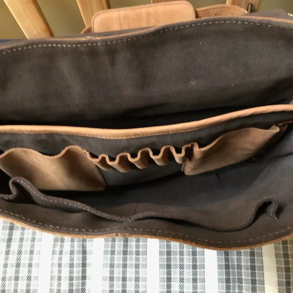 BUFFALO JACKSON TRADING CO. Denver Leather Messenger Laptop Bag Brown - Picture 10 of 14